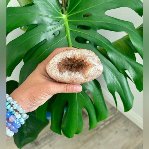 Agate Geode - Picture 5 of 6